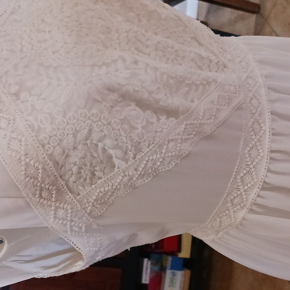 Gianni Bini- Little White Dress - Picture 5 of 16